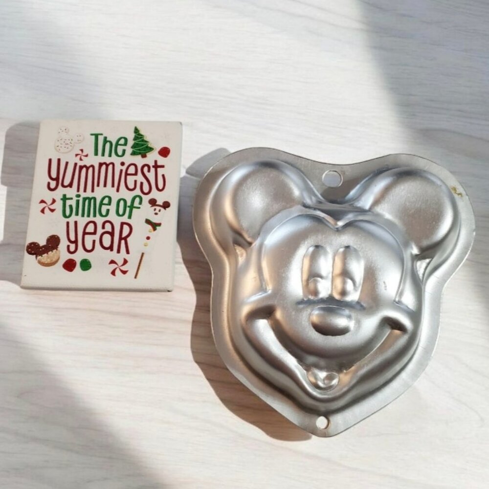 Mickey Mouse Head Mini Cake Pan & The Yummiest Time of Year Disney Magnet